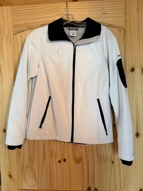 Columbia Women’s White Utility Jacket with Black Accents